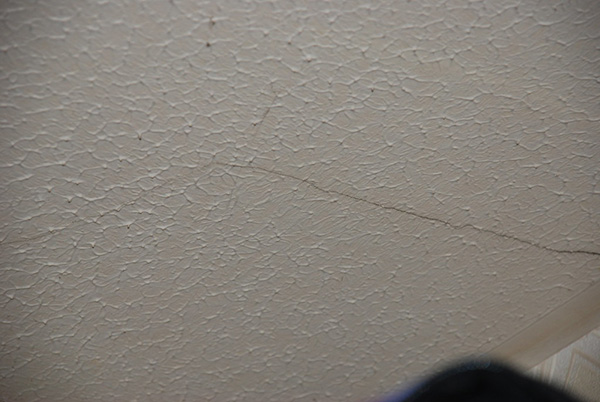 hairline crack in plaster ceiling